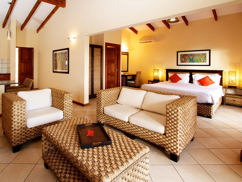 Valmer And Hotel Baie Lazare (Mahe)